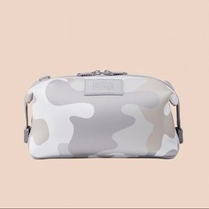 Dagne Dover Hunter Toiletry Bag (size Large)